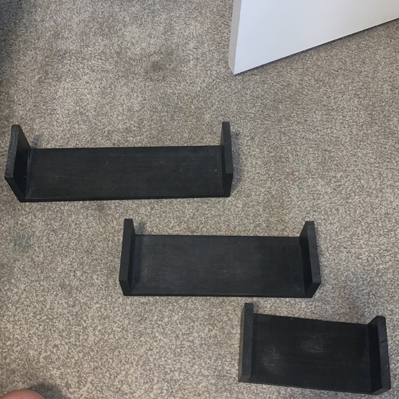 wall shelves - Picture 2 of 6